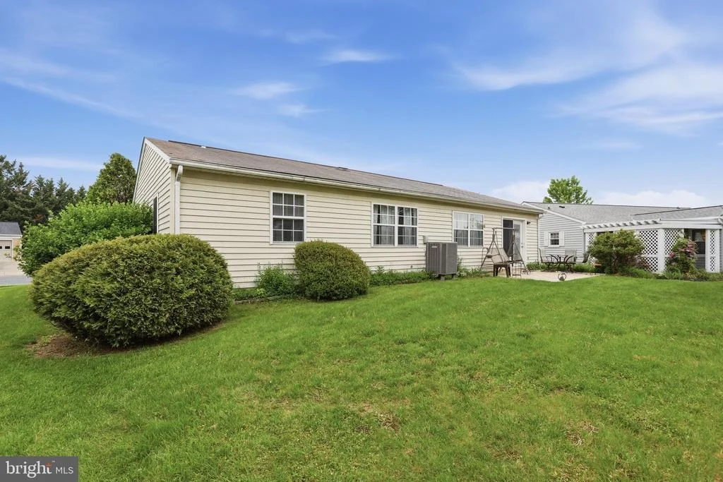 Photo of 5661 CRABAPPLE DRIVE