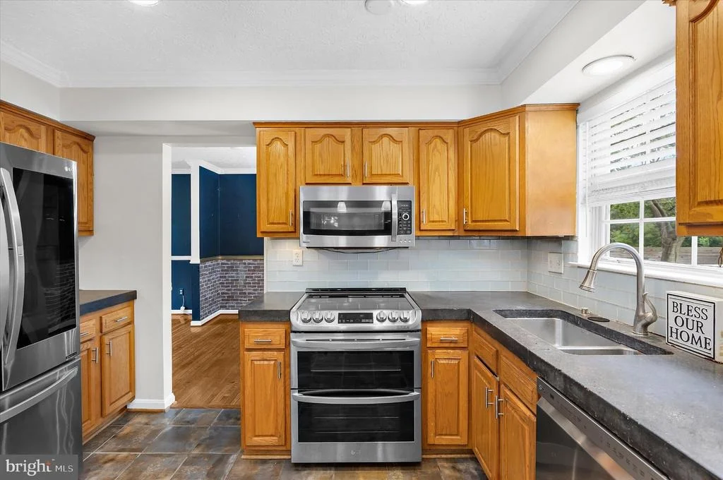 Photo of 1718 SEVERN ROAD