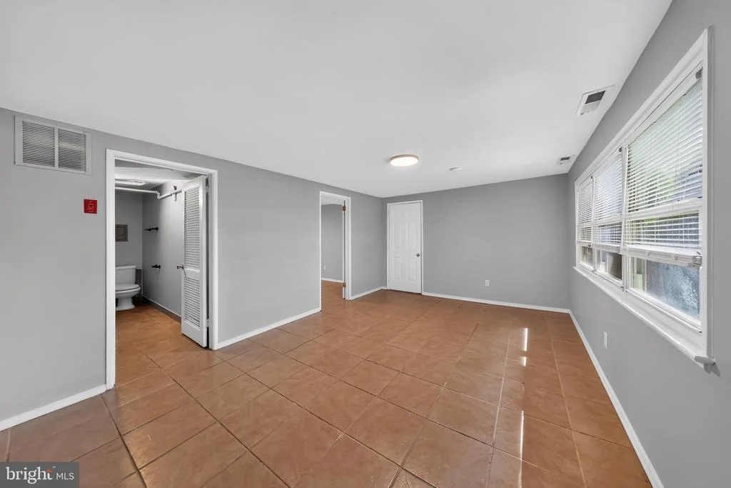 Photo of 714 S HARMONY ROAD