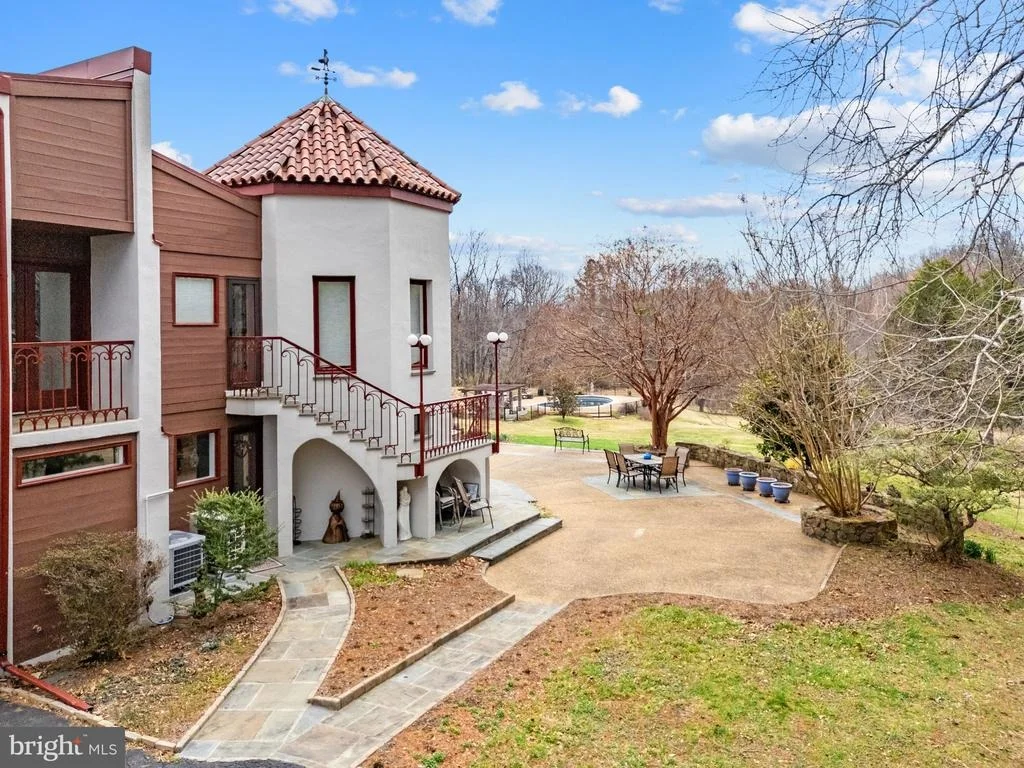 Photo of 3850 COBBLER MOUNTAIN ROAD