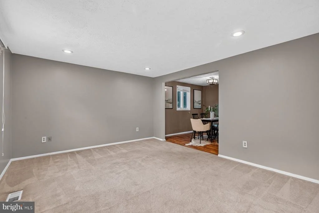 Photo of 935 MARINE DRIVE
