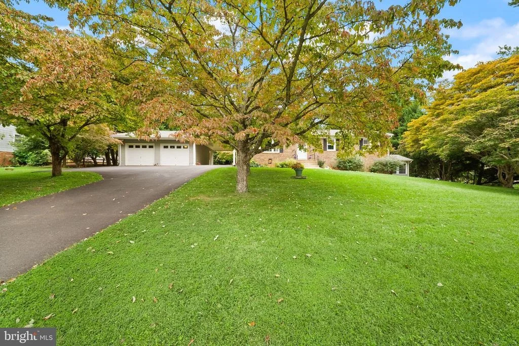 Photo of 4580 AKERS LANE