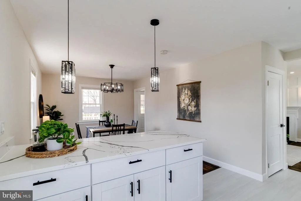 Photo of 605 WALNUT AVENUE