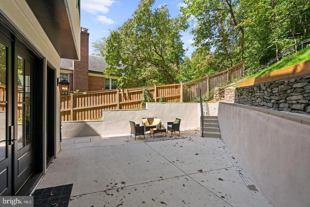 Photo of 5631 MACARTHUR BOULEVARD NW