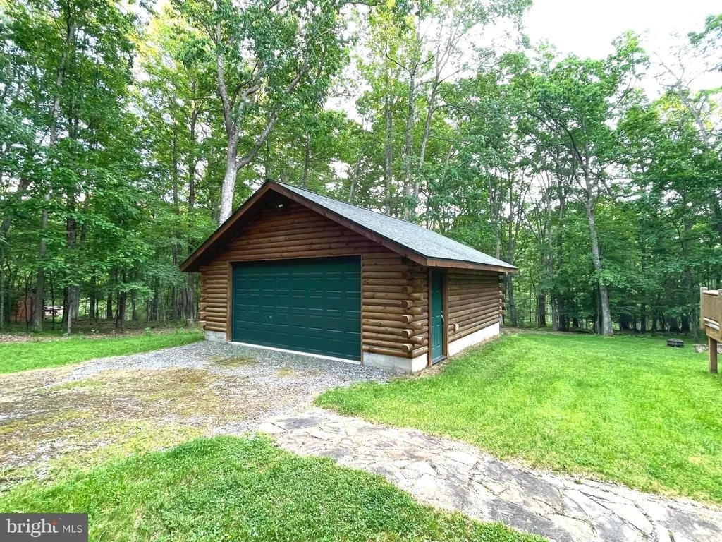 Photo of 185 HIDDEN VALLEY LANE