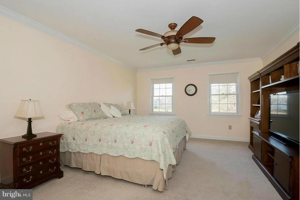 Photo of 9417 THORNEDIKE DRIVE