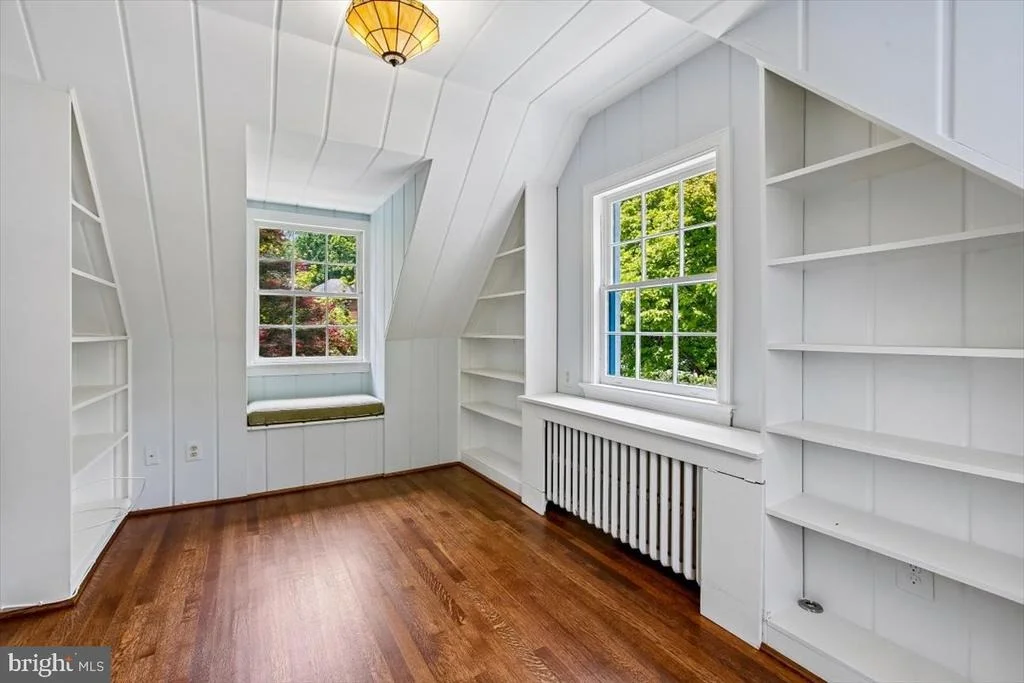 Photo of 7505 GLENDALE ROAD