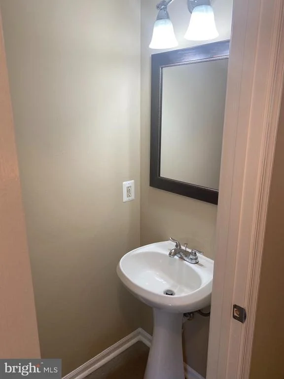 Photo of 5442 SIR DOUGLAS DRIVE
