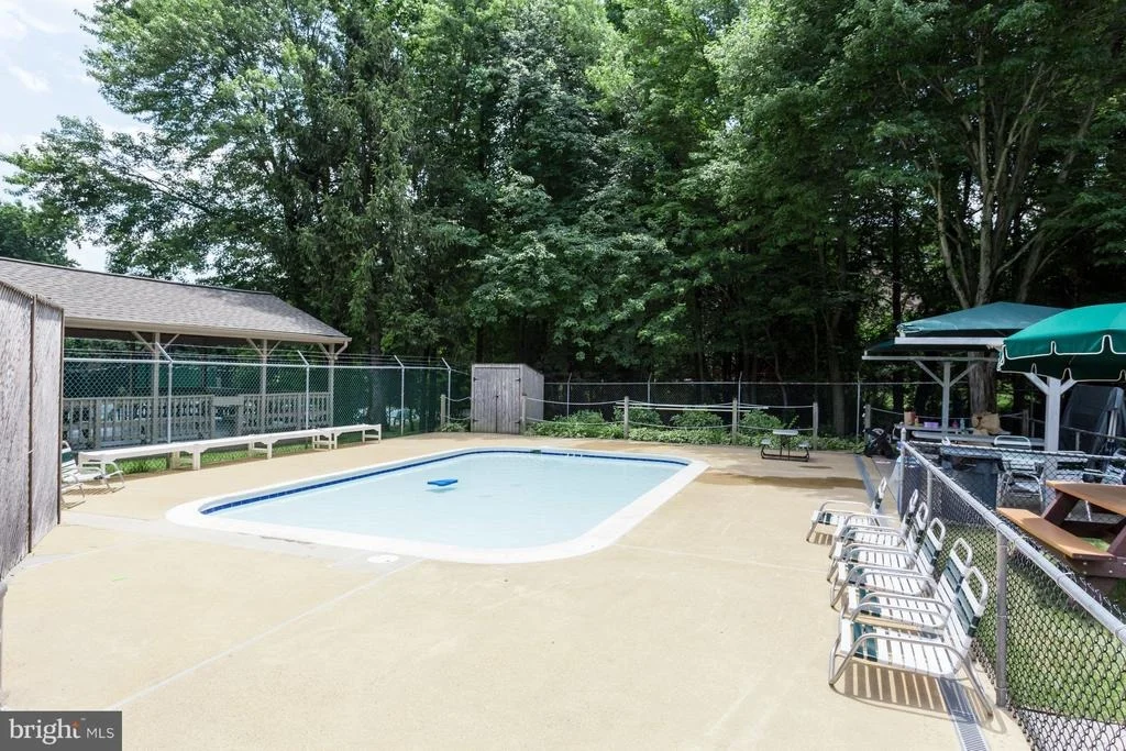Photo of 7821 FALSTAFF ROAD