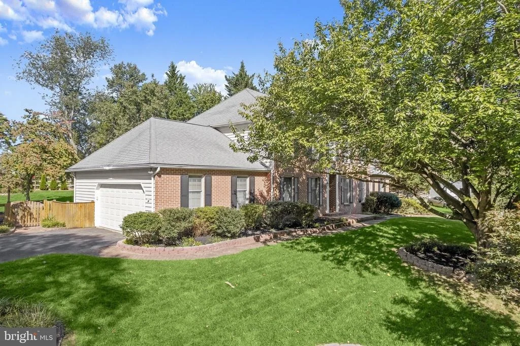 Photo of 1672 THRASHER DRIVE