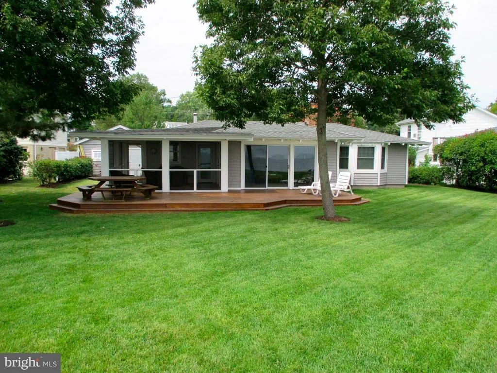 Photo of 2807 BEACH DRIVE