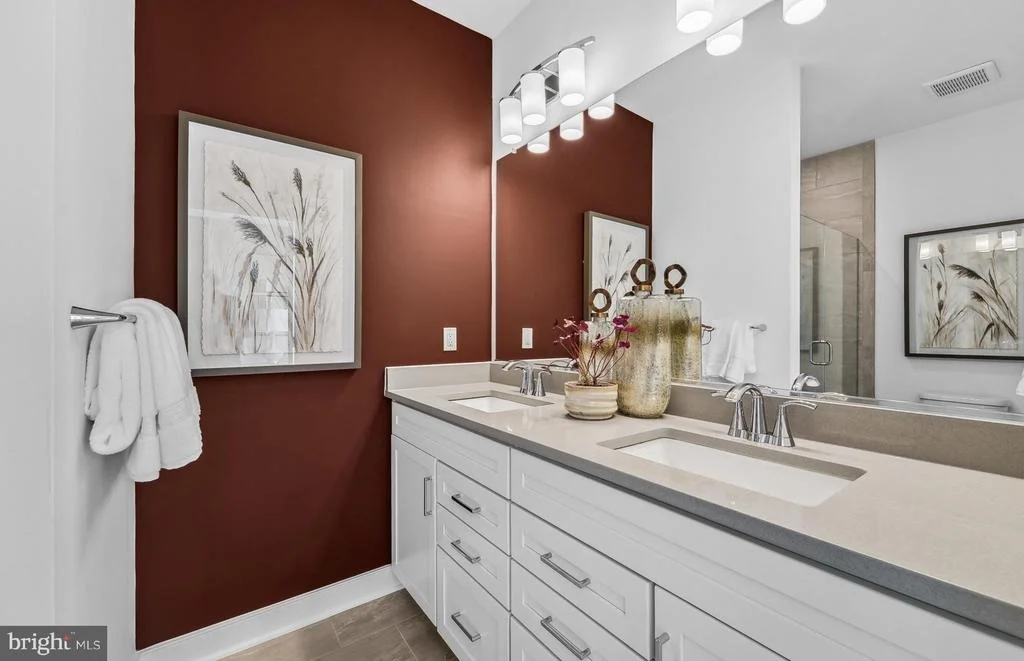 Photo of 712 SHELLBARK LANE