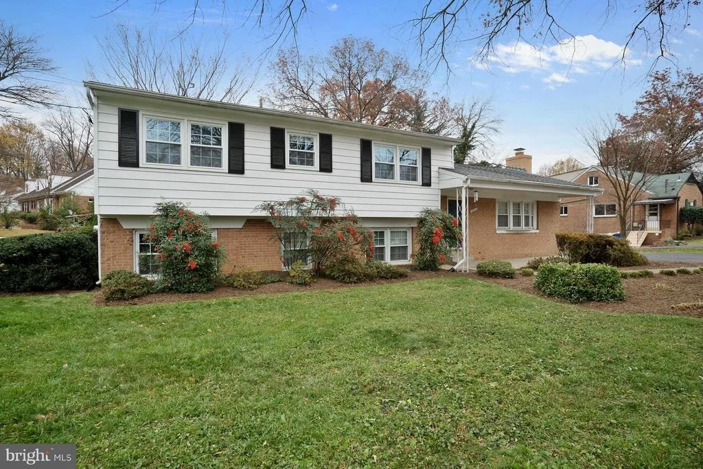 Photo of 10205 RUSTIC LANE