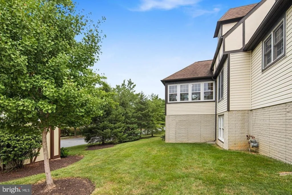 Photo of 2379 BEAR DEN ROAD