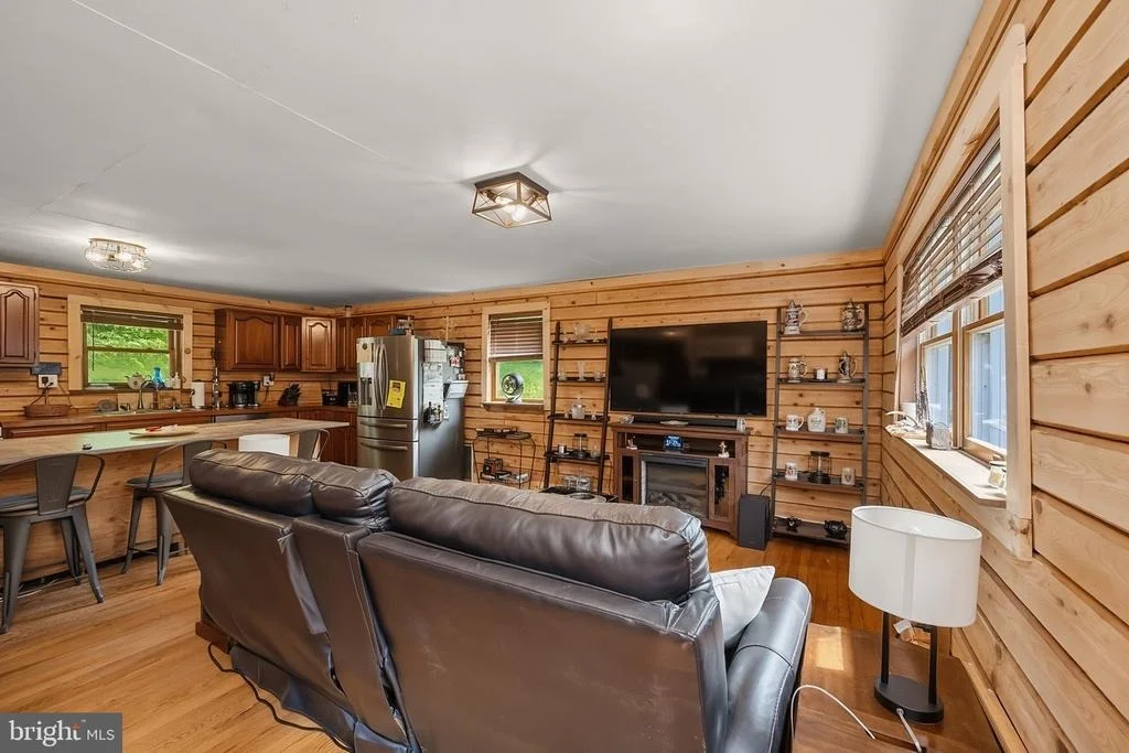 Photo of 2189 TABLE ROCK ROAD