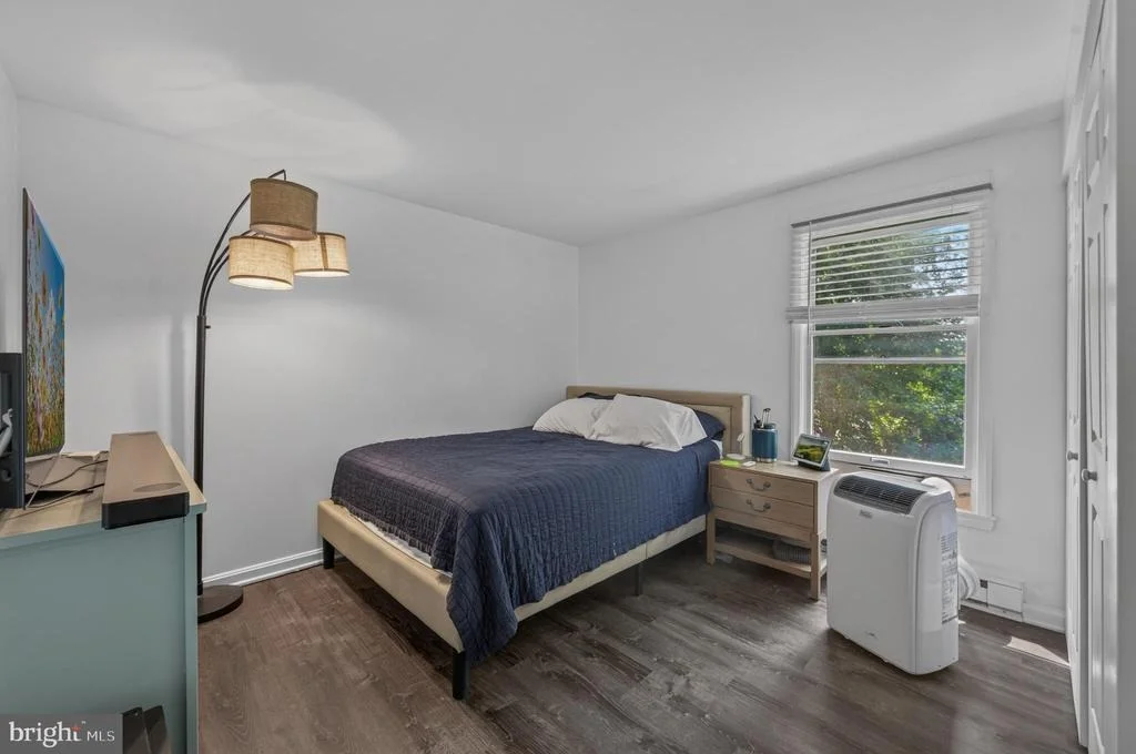 Photo of 28 E E STREET