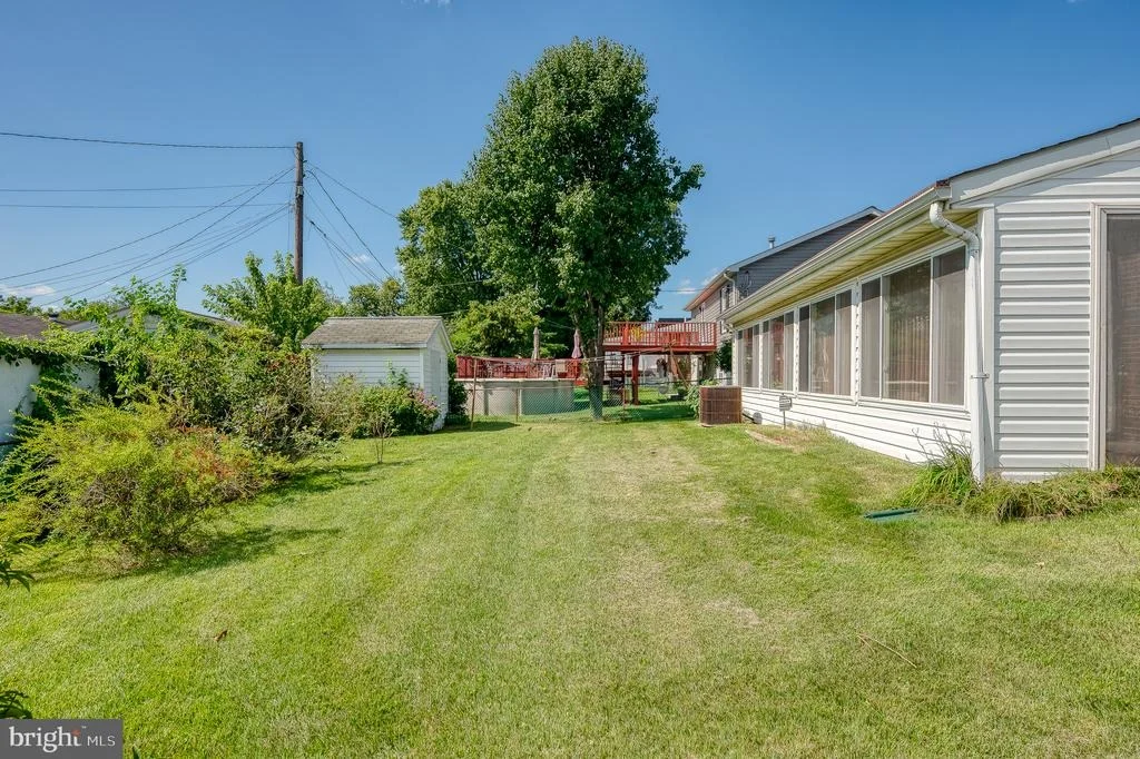 Photo of 7345 MANCHESTER ROAD