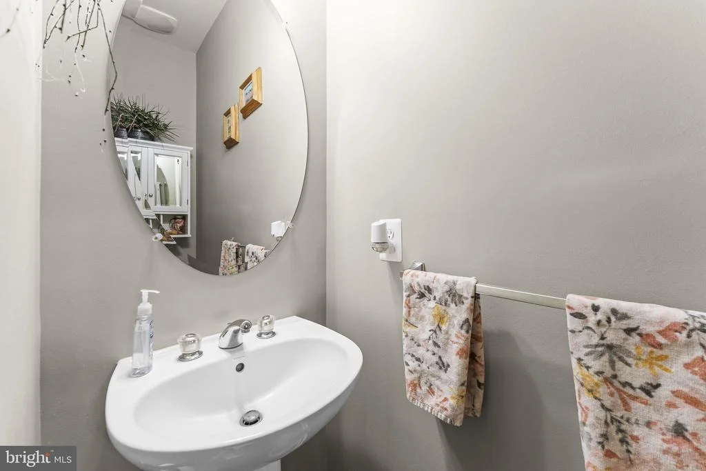 Photo of 5777 WATERLOO BRIDGE CIRCLE