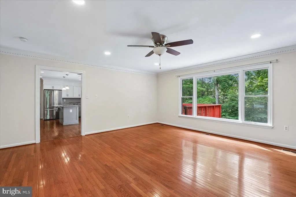 Photo of 8253 HONEYSUCKLE ROAD