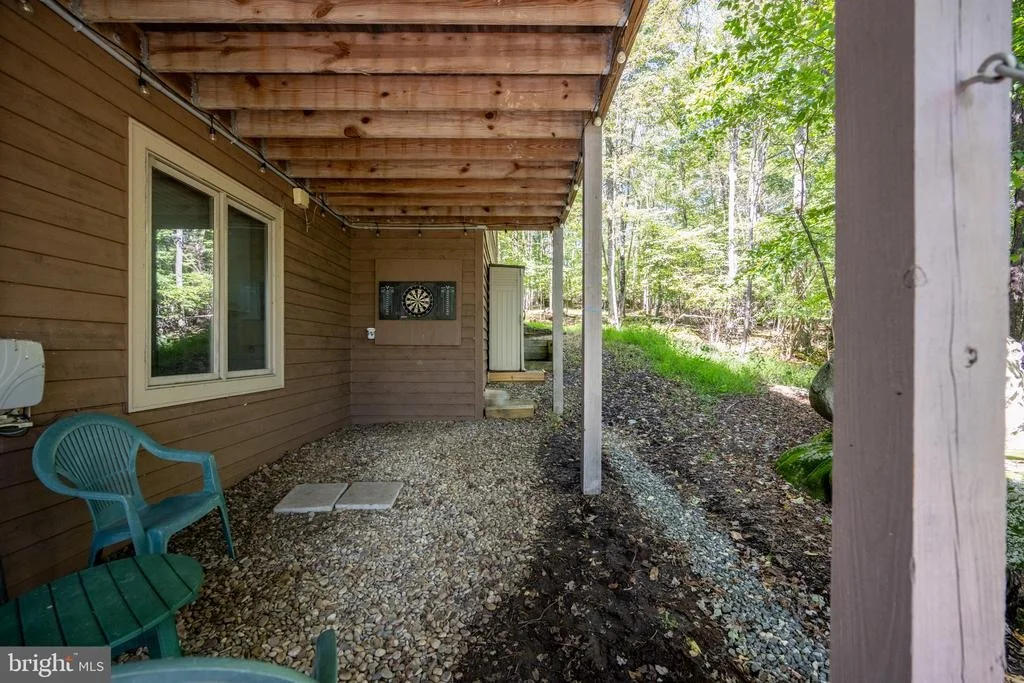 Photo of 431 MOUNTAINTOP ROAD