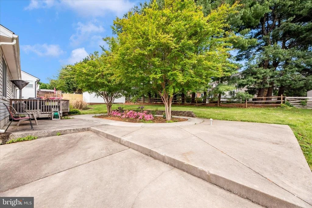 Photo of 127 SUNHIGH DRIVE