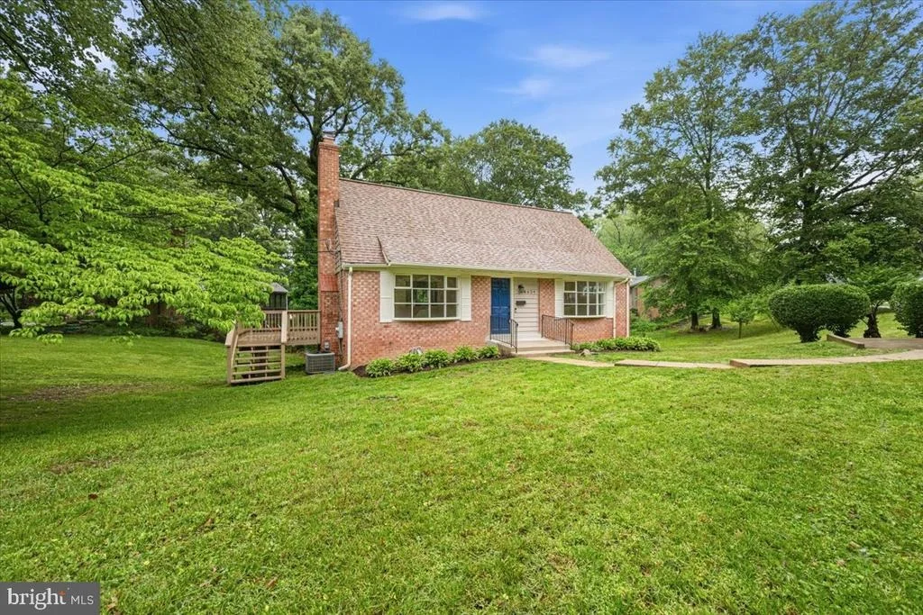 Photo of 8624 PARLIAMENT DRIVE