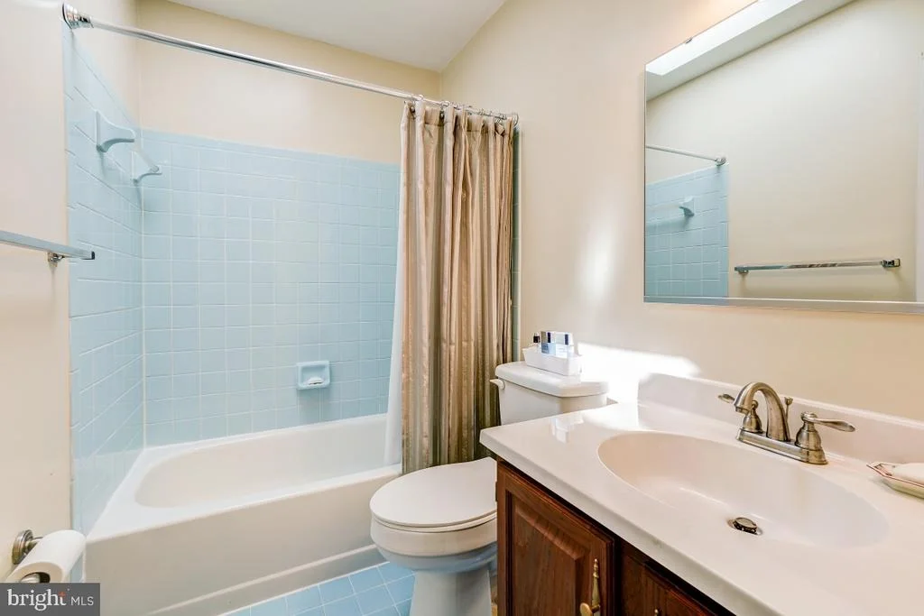 Photo of 344 GREENSPRING LANE