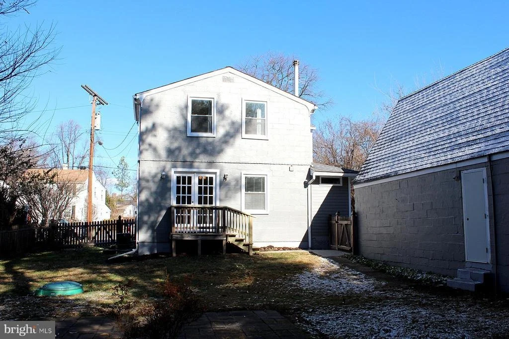 Photo of 719 MAPLETON ROAD