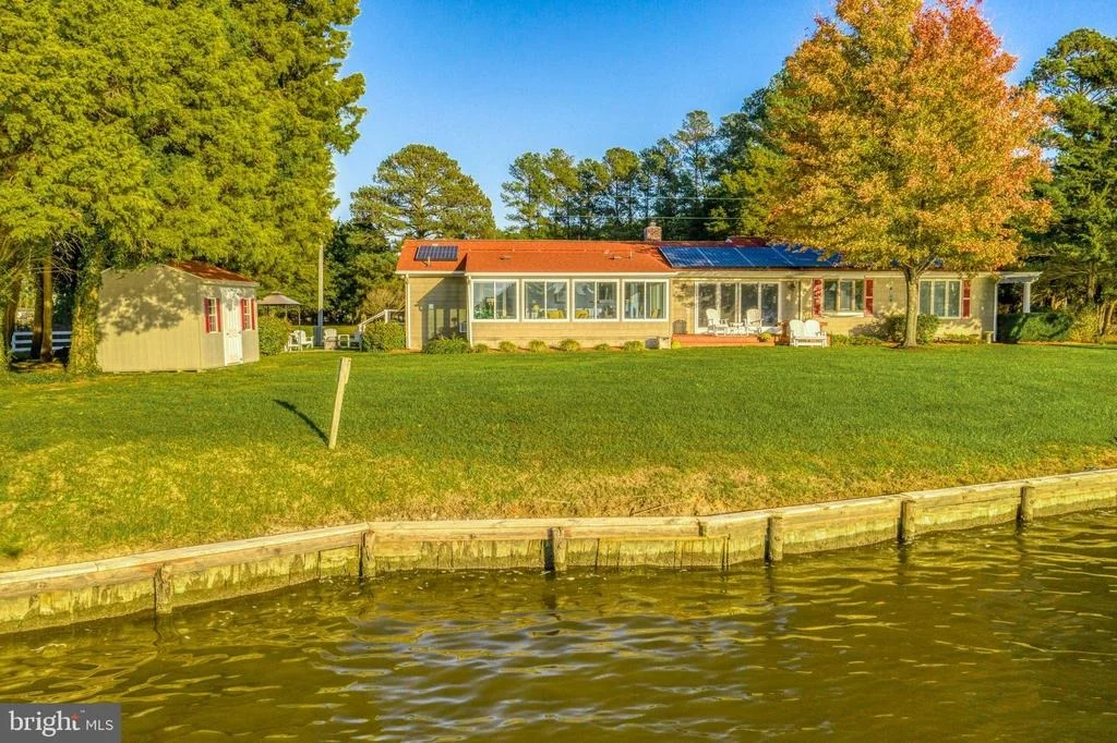 Photo of 16185 BRADBURN LANE