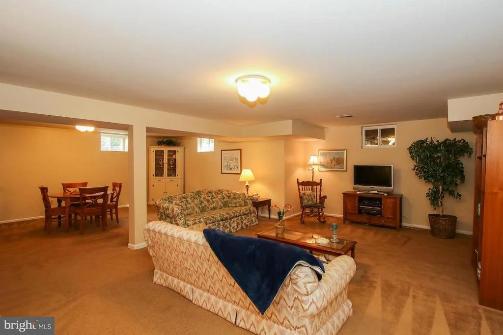 Photo of 11705 SPLIT TREE CIRCLE