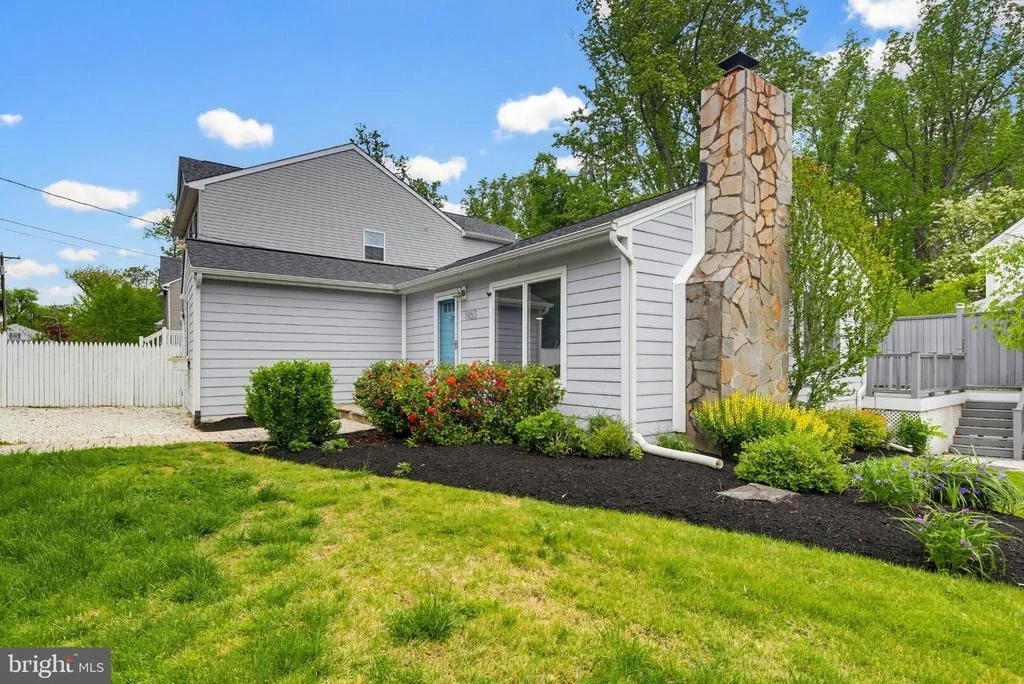 Photo of 1465 RIDGEWAY