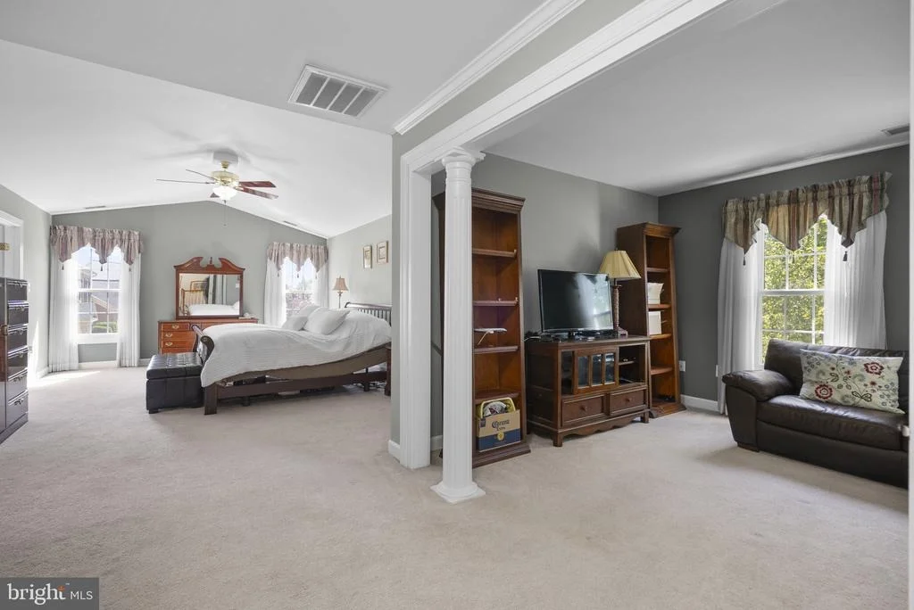 Photo of 805 LINDSEY MANOR LANE