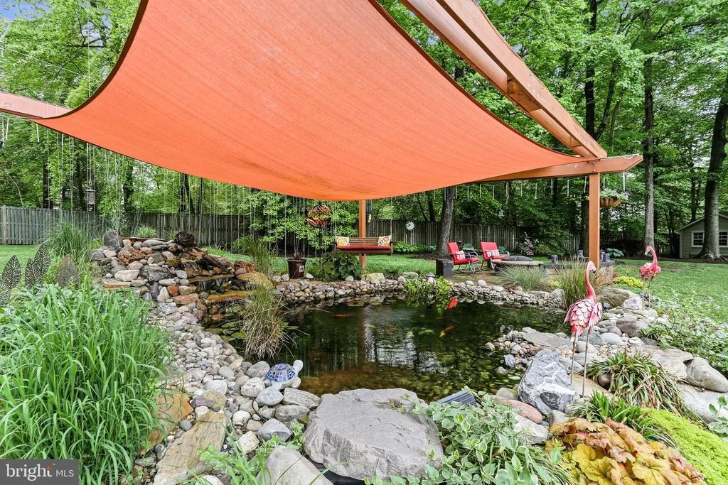 Photo of 10000 MADRONAWOOD DRIVE