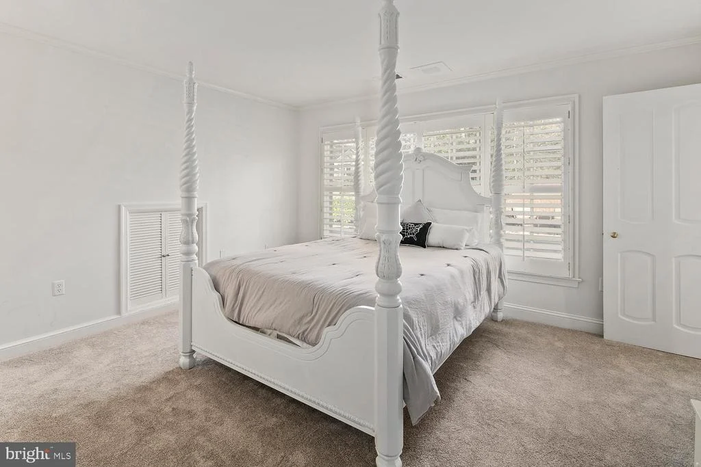 Photo of 1613 FOREST LANE