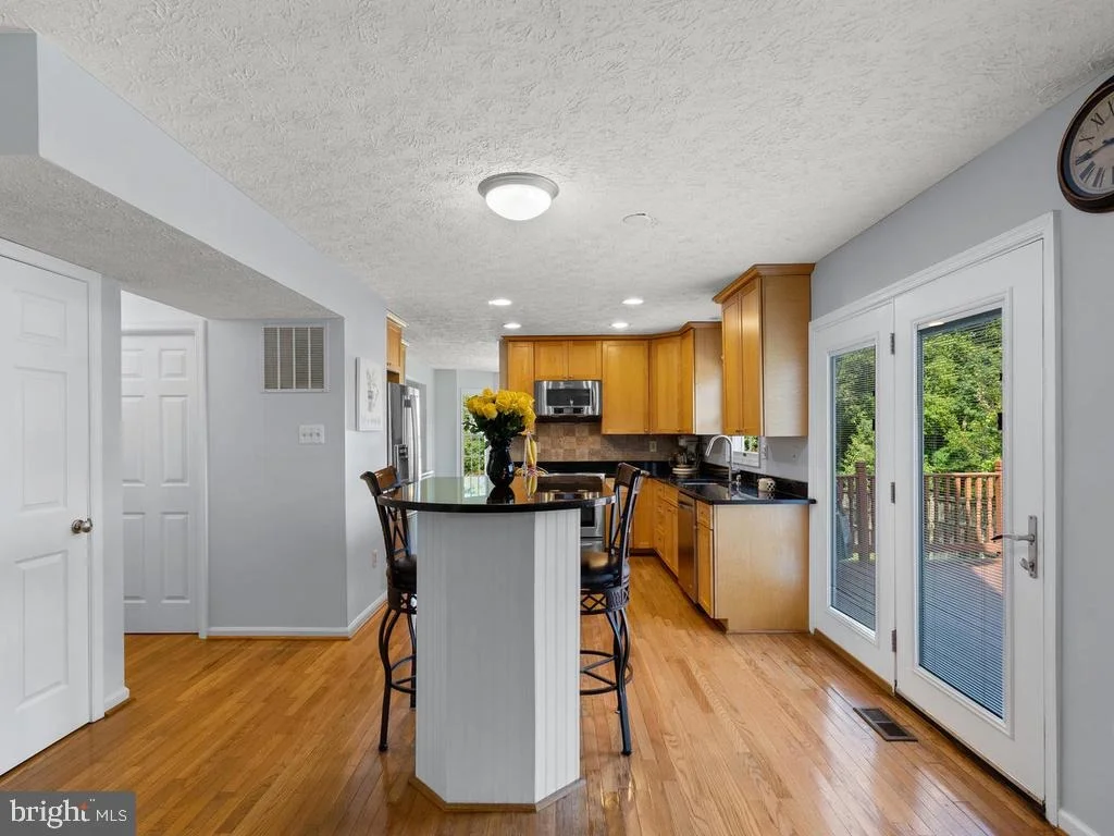 Photo of 6477 MEADOWRIDGE ROAD