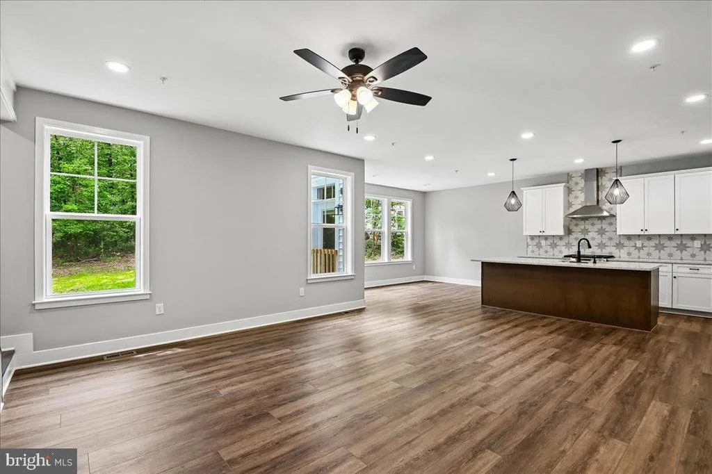 Photo of 9312 MADISON AVENUE