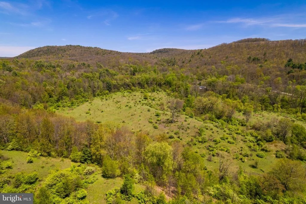 Photo of 007 STATE LINE ROAD