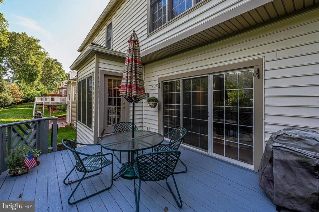 Photo of 9728 HIDDEN VALLEY ROAD