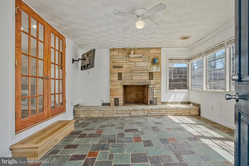Photo of 7801 WATERVIEW