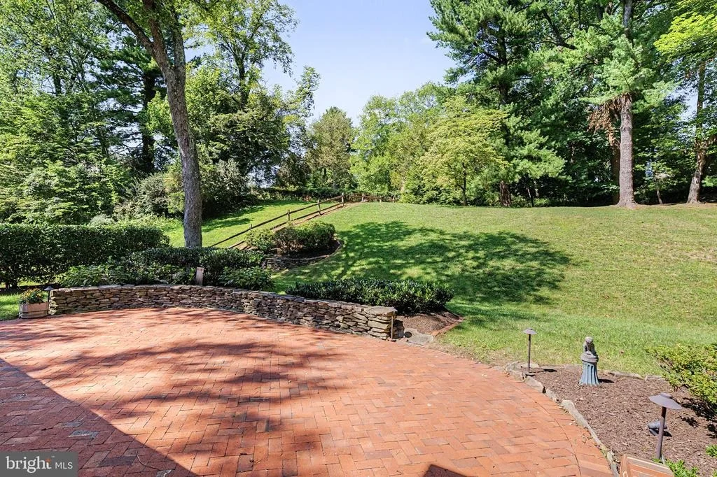 Photo of 1604 EAST AVENUE