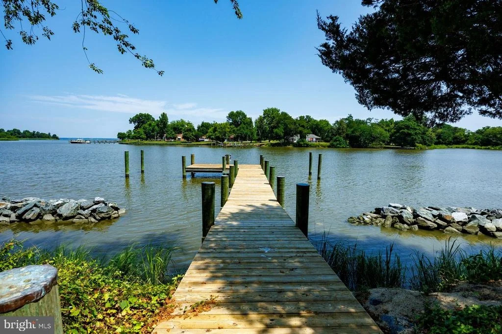 Photo of 2208 HORNS POINT ROAD