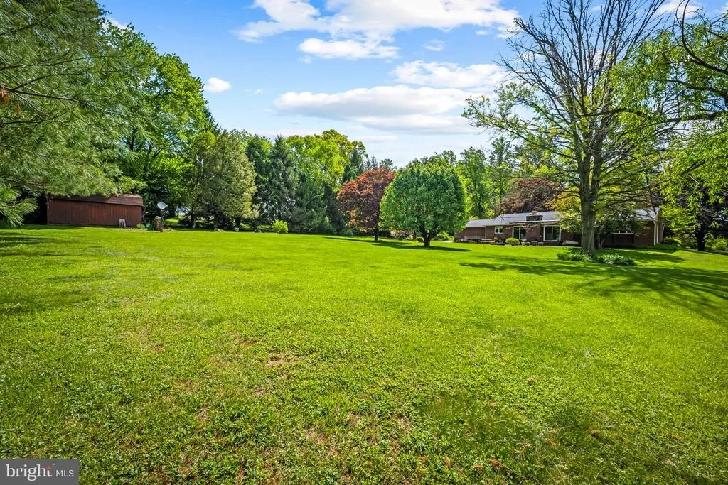 Photo of 6516 LEWIS ROAD