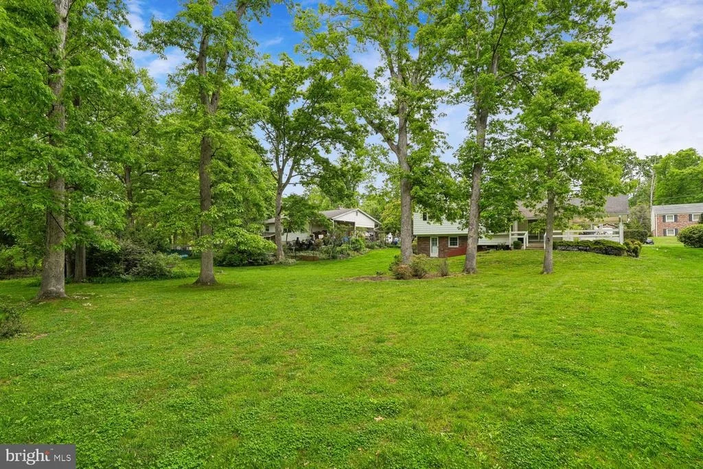 Photo of 205 TULIP DRIVE