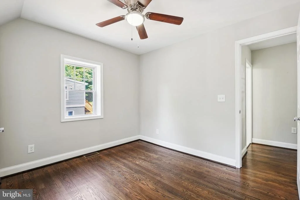 Photo of 514 SILVER SPRING AVENUE