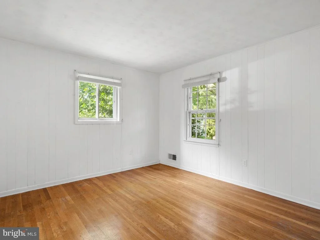 Photo of 19509 DUBARRY DRIVE