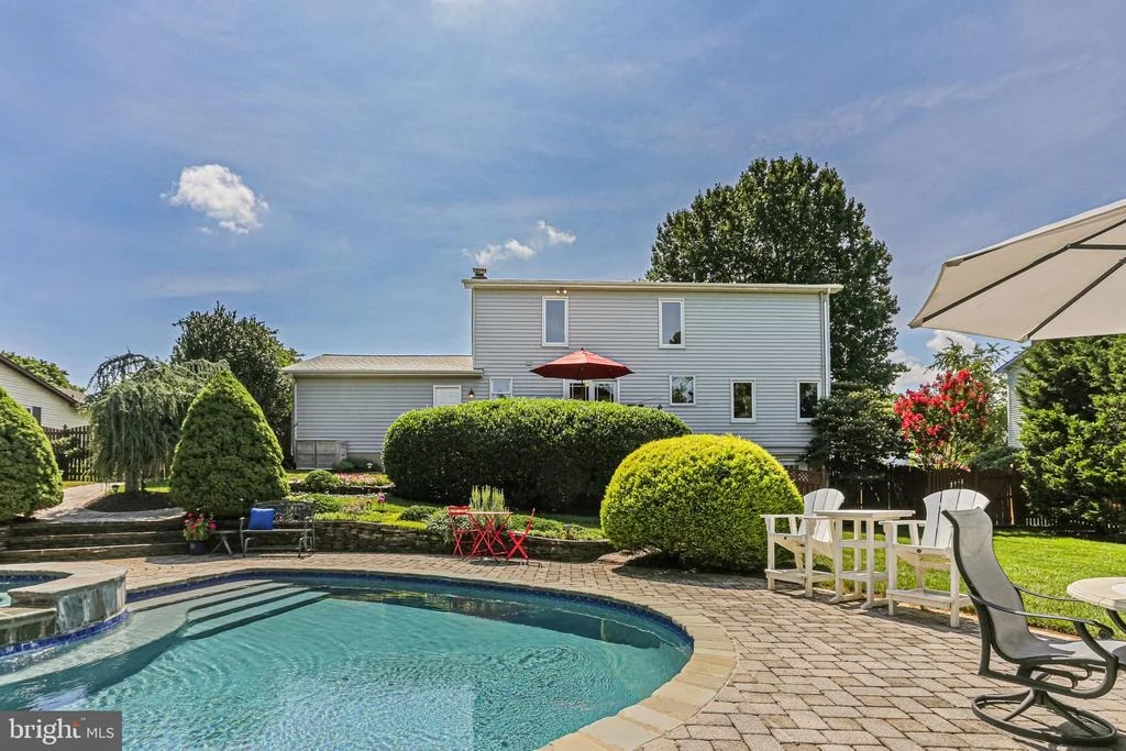 Photo of 8668 FELSVIEW DRIVE