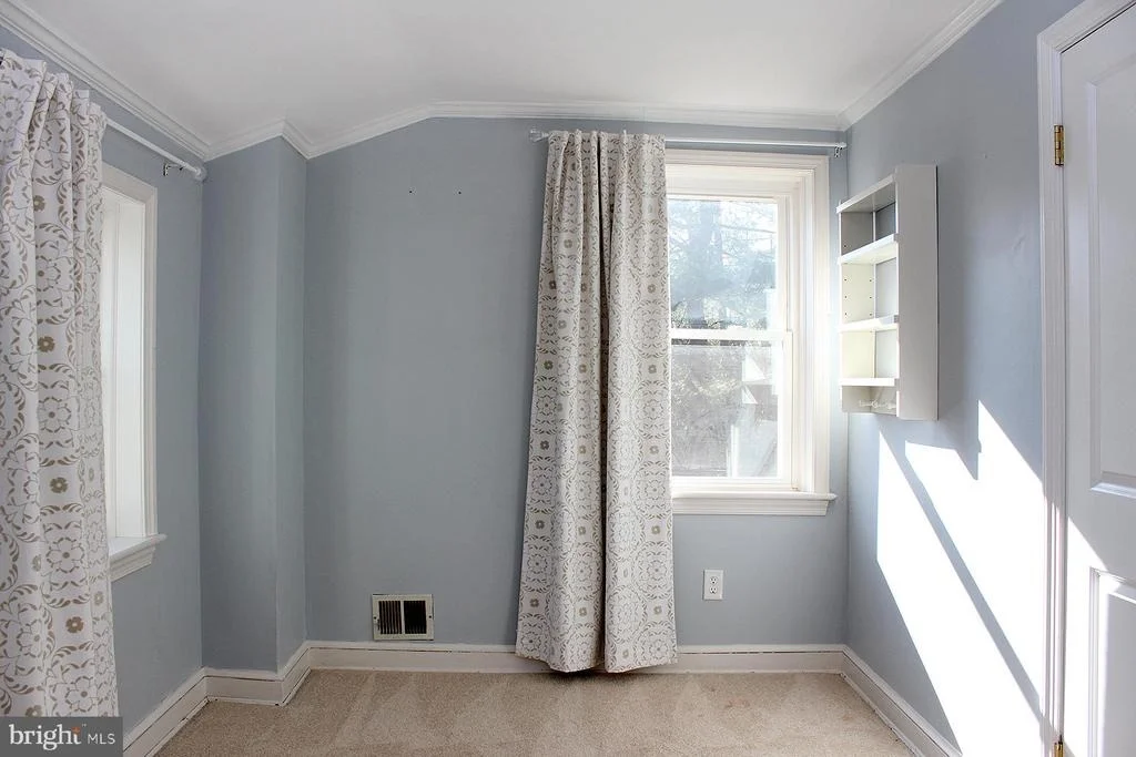 Photo of 719 MAPLETON ROAD