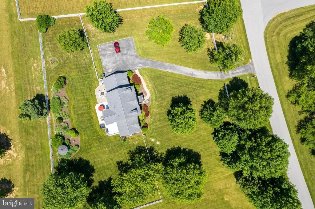 Photo of 6106 CHALLEDON CIRCLE