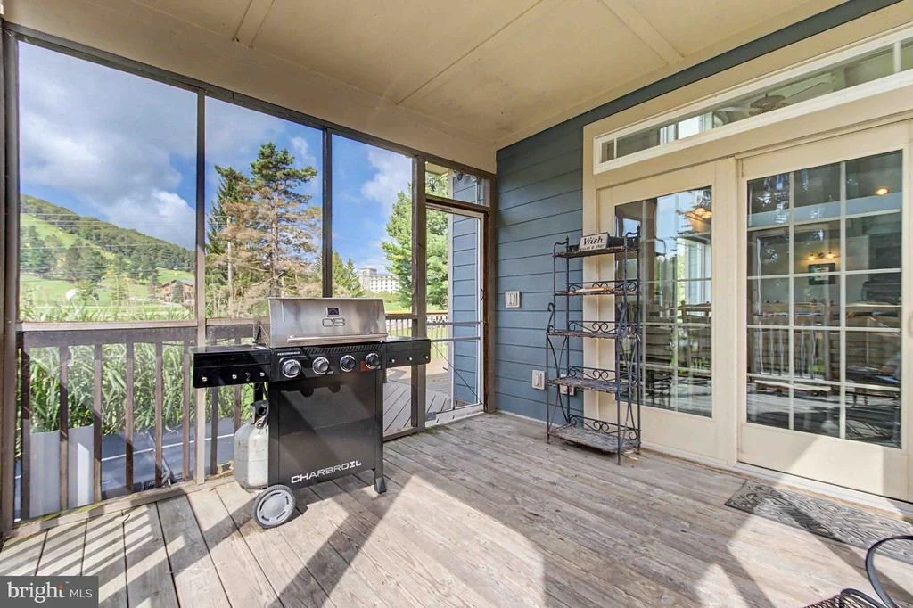 Photo of 296 LAKE POINTE DRIVE