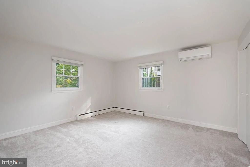 Photo of 1635 DINNEEN DRIVE